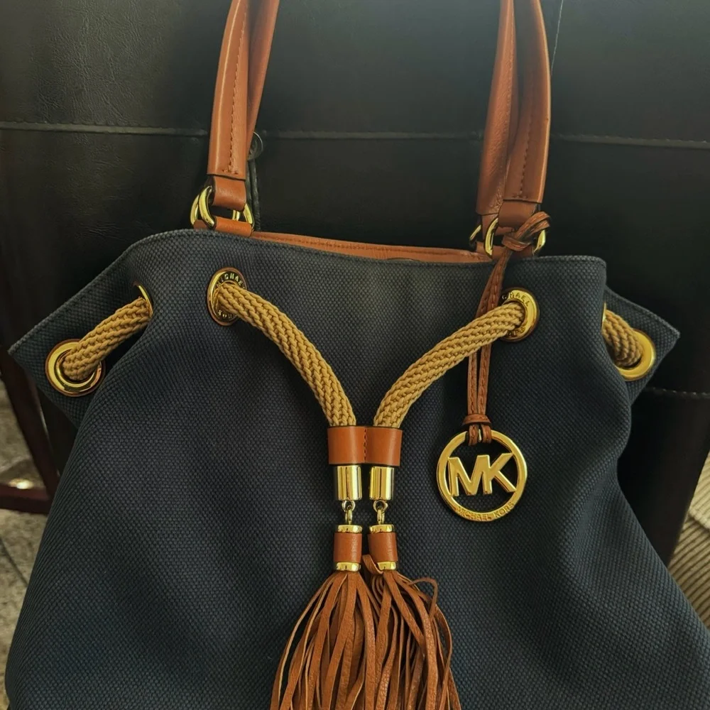 Michael Kors Navy and Brown Shoulder Bag - Picture 1 of 8